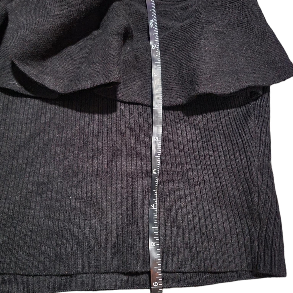 EXPRESS one shoulder knit top L - Picture 3 of 7